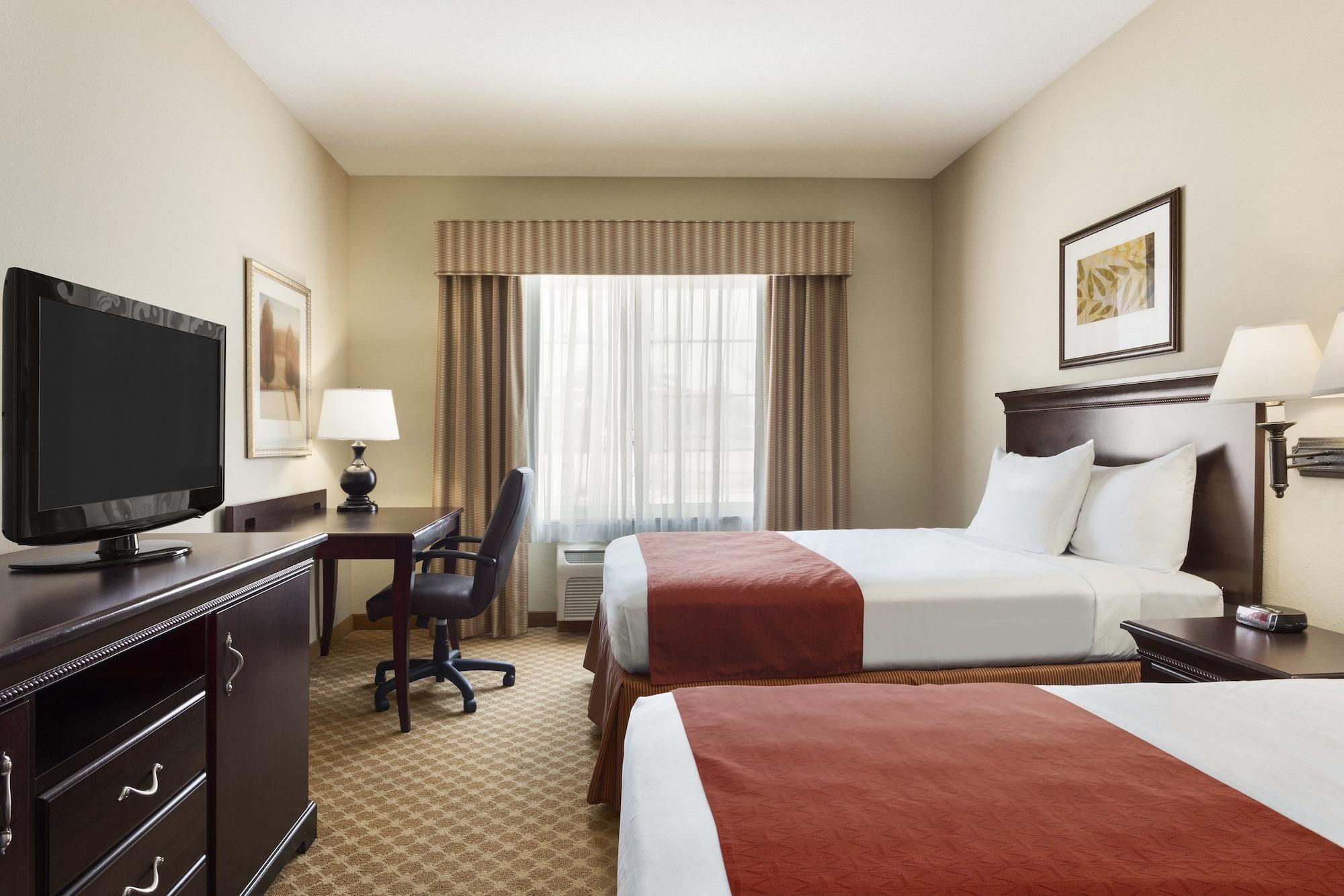 Baymont By Wyndham Sumter Hotel Екстериор снимка