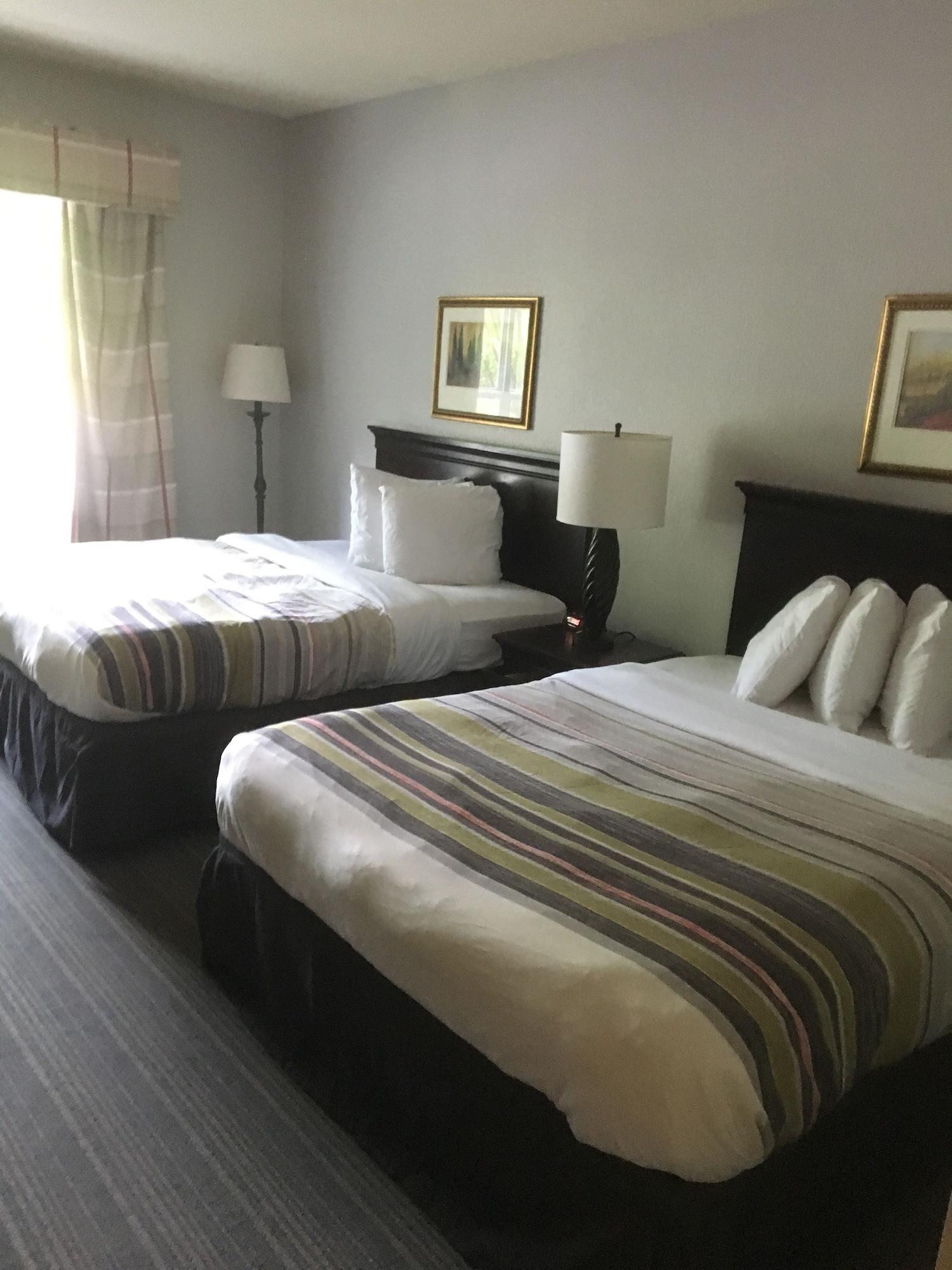 Baymont By Wyndham Sumter Hotel Екстериор снимка