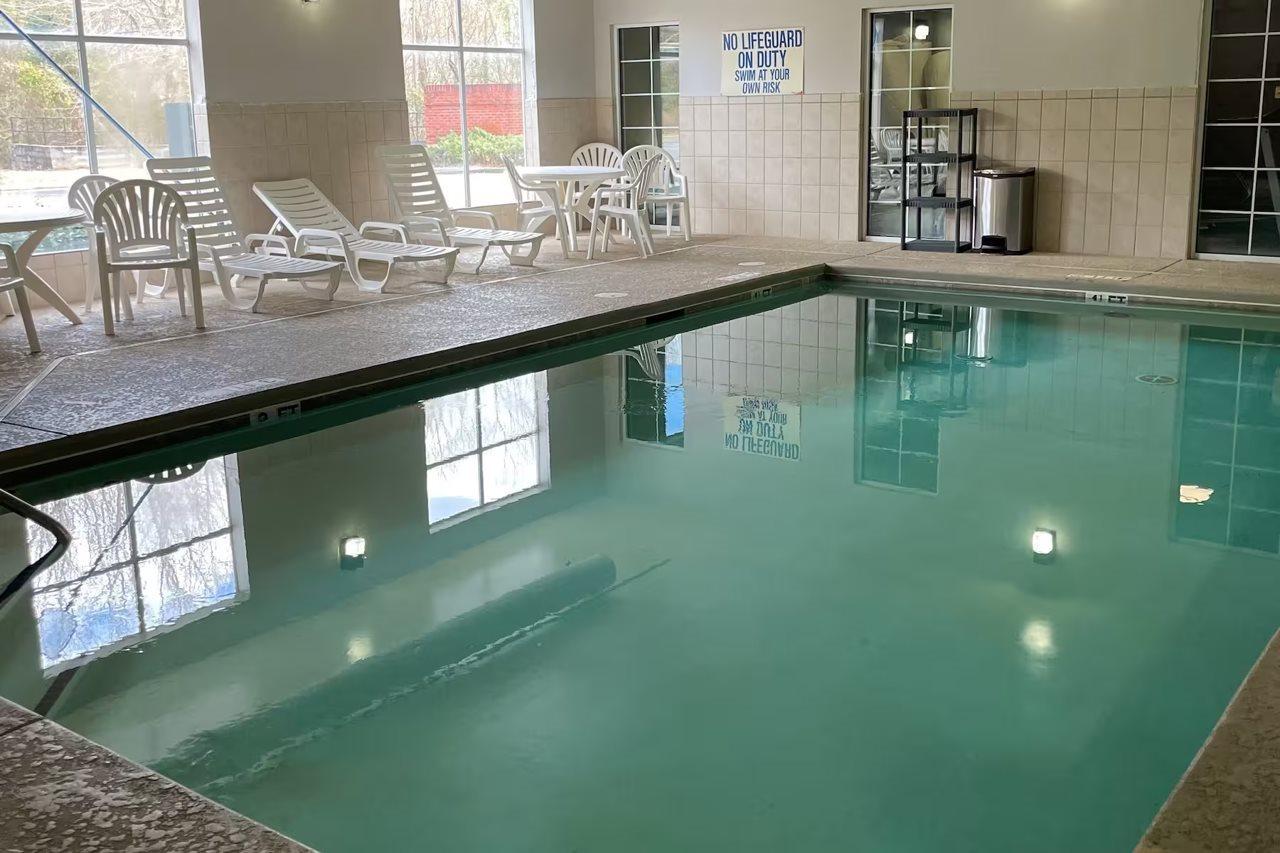Baymont By Wyndham Sumter Hotel Екстериор снимка
