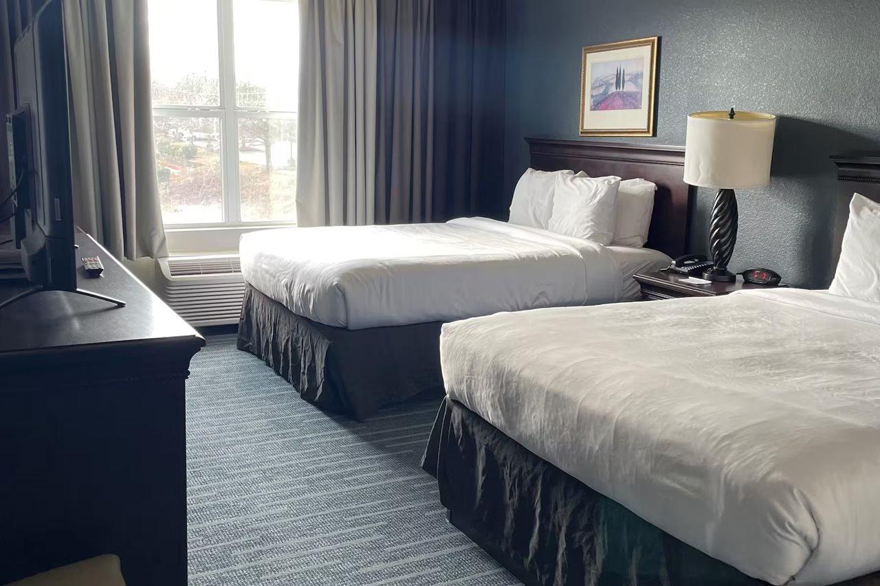 Baymont By Wyndham Sumter Hotel Екстериор снимка