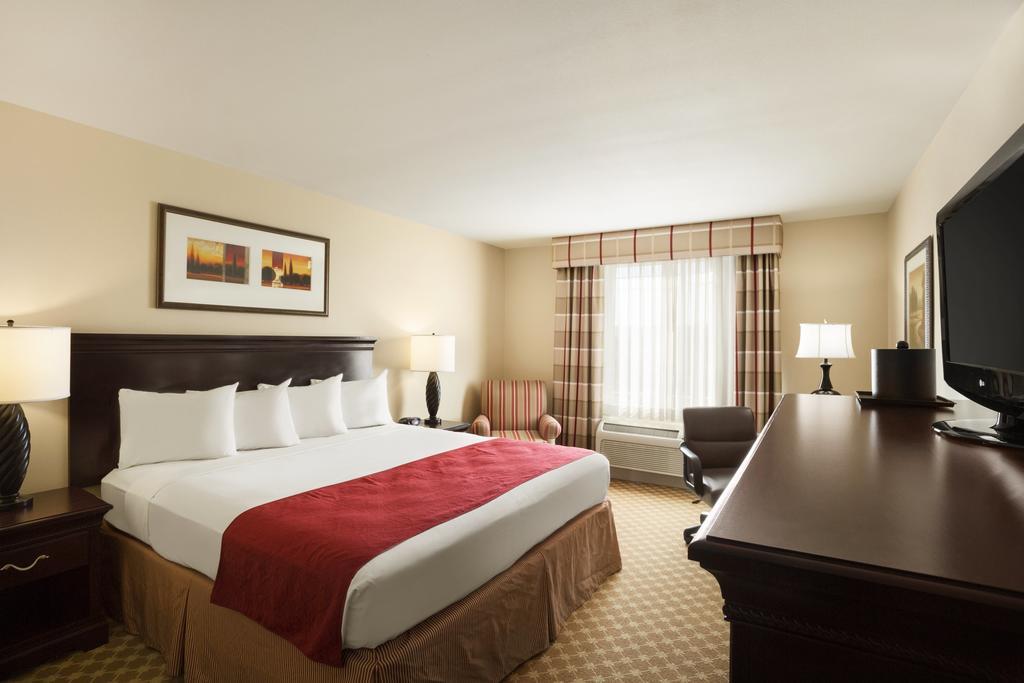 Baymont By Wyndham Sumter Hotel Екстериор снимка