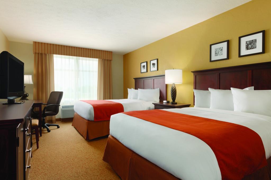 Baymont By Wyndham Sumter Hotel Екстериор снимка